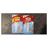 2 DAMAGE FREE HANGING HOOKS