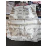 2 PILLOW CASES