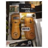 2 STUDSENSORS