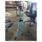 TRIPOD YARD SPRINKLER