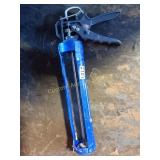 CAULKING GUN