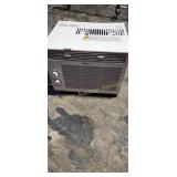 MIDEA 5000BTU AC UNIT