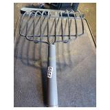 PITCH FORK NO HANDLE