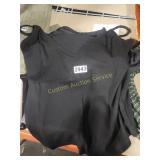 MEDIUM WOMAN BLACK SHIRT