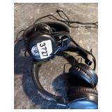 2 GAMING HEADSETS