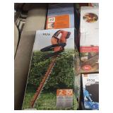 BLACK AND DECKER CORDLESS HEDGE TRIMMER