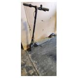 NINEBOT ELECTRIC SCOOTER NO CHA4GER