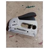STAPLE GUN