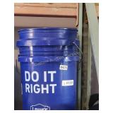 2 5 GAL LOWE'S BUCKETS