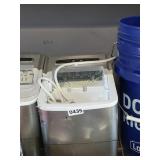 INSIGNIA ICE MAKER