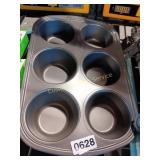 MUFFIN PAN