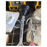 TOILET PLUNGER