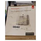 NON PROGRAMMABLE THERMOSTAT