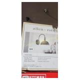 SWING ARM LIGHT FIXTURE
