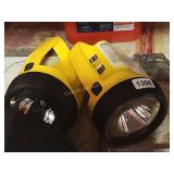 2 FLASHLIGHTS