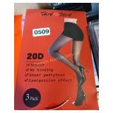 WOMANS BLACK SHEER TIGHTS