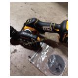 DEWALT 20V CUT OFF TOOL NO BATTERY