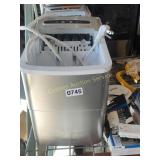 INSIGNIA ICE MAKER