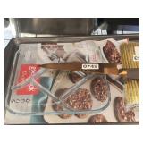 BAKE PAN KNIFE AND DISH