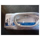 2 SHOWERHEAD HOSES