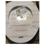 TOILET SEAT
