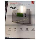 PROGRAMMABLE THERMOSTAT