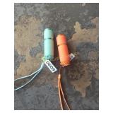 2 FLASHLIGHTS
