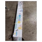 RETRACTABLE MESH SAFETY GATE