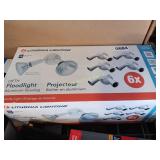 FLOOD LIGHT