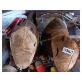 2 STUFFED ANIMALS