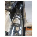 CLEAR CARAFE WITH FLIP OPEN LID
