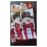 2 KITCHEN SETS OF KITCHEN TOWELS