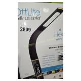 WIRELESS CHANGING LED LIGHT