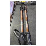 2 TRECKING STICKS
