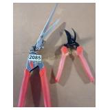 2 PAIR OF GARDENING SCISSORS CORONA
