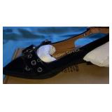 WOMEN'S SHOE SIZE 7 BLACK