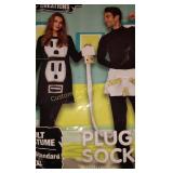 PLUG AND OUTLET COSTUME COUPLE ADULT