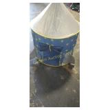 KIDS PLAY TENT W/STAR STRING LIGHTS