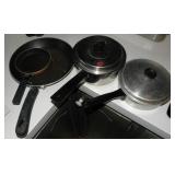 2- Fry Pans, 2- Cook Pans, Egg Poacher