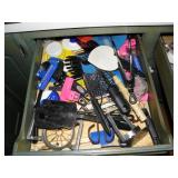Drawer Content, Spatulas, Graters, Clips