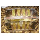 Hump Back Trunk 34"