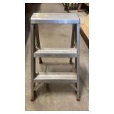 2 ft aluminum step ladder