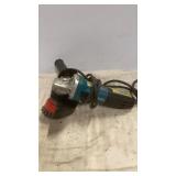 MAKITA 4 1/2 ' GRINDER