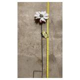 Metal Garden Flower  24'