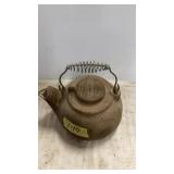 WAGNER 8' CAST IRON TEA POT