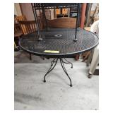 Wrought Iron Patio Table  42" w/4 chairs