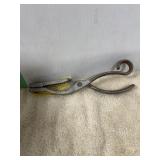 FISH GRIPPER