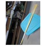 Five Fiberglass Driveway Markers