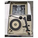 AV-P3 AMPLI-BOX RECORD PLAYER