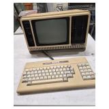RADIO SHACK TRS-80 MODEL #4P PORTABLE COMPUTER